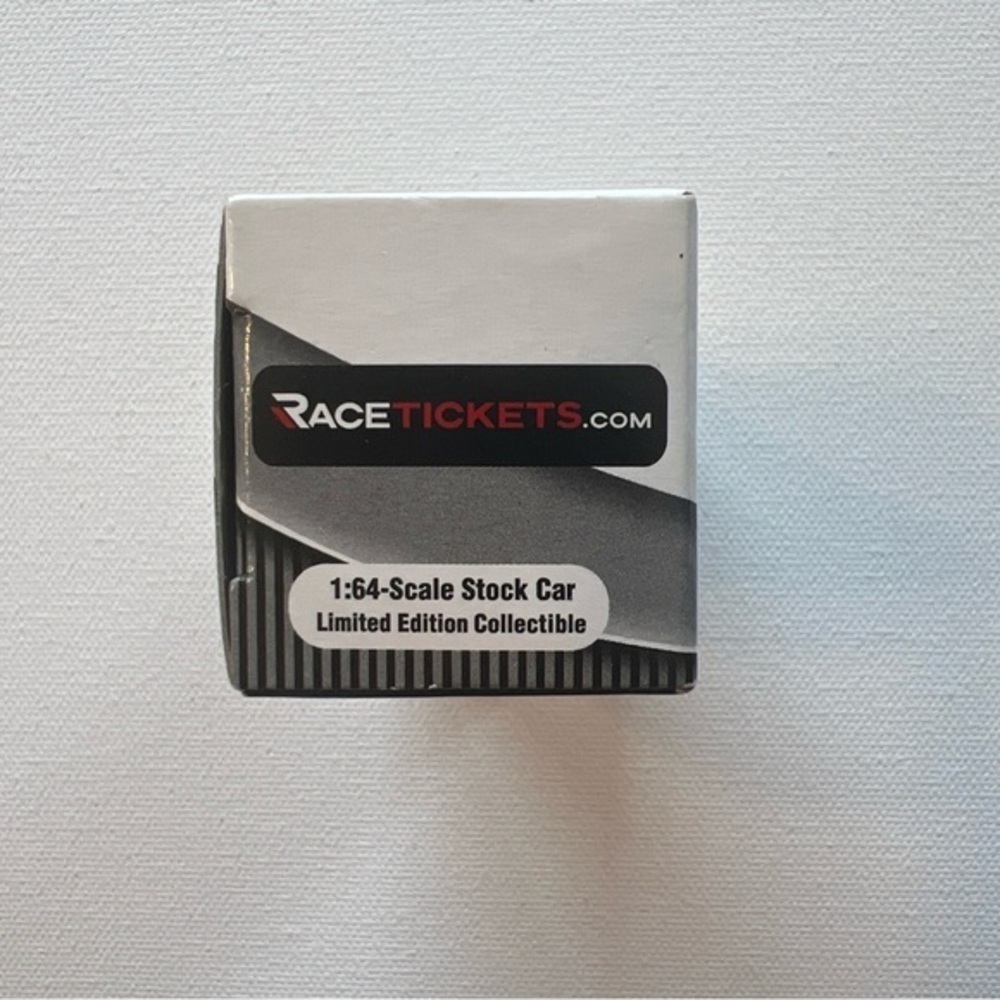 New Daytona‎ 500 '07 NASCAR Diecast Car 1:64 Elliott Sadler Ford (A3) - Picture 5 of 6